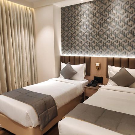 Maxxvalue Hotel Midc - Andheri Mumbai Exterior foto