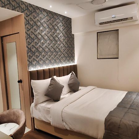Maxxvalue Hotel Midc - Andheri Mumbai Exterior foto
