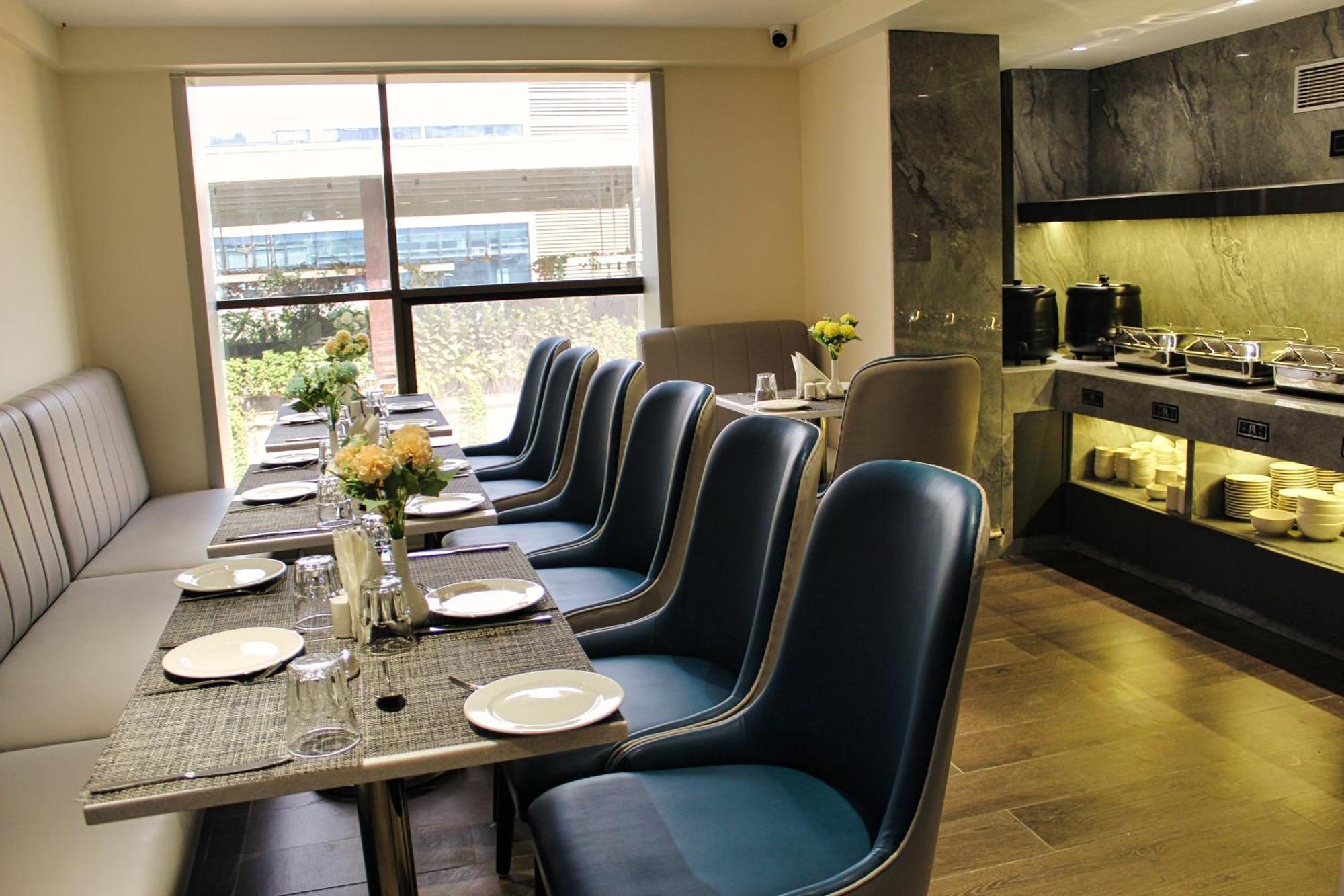 Maxxvalue Hotel Midc - Andheri Mumbai Exterior foto
